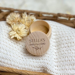 Personalized umbilical cord box, mini cassette with name, natural gift for new mother image 2