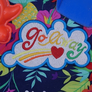 Gestickter Aufnäher Regenbogen Wolke Go Away, zum Aufbügeln für Kleidung, Rucksäcke, Hüte, Taschen