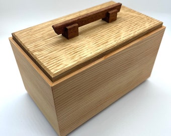 Handmade Medium Size Wood Keepsake Box, Mothers day gift, Hand Made Memory Box, Unique Case, Heirloom Quality Gift, Handcrafted in The USA