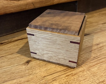 Keepsake Box in Quarter Sawn White Oak and Figured American Walnut