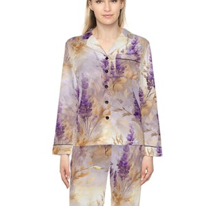 Floral Luxurious satin pajama set, Women&#39;s Pajamas, soft satin sleepwear, cozy loungewear, bridal pajama set, cute womens nightwear