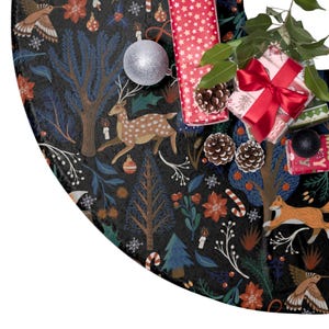 Whimsical Christmas Tree Skirt, Festive Holiday Decor for Families, Cozy Winter Vibe, Gift for Kids & Adults, Winter Wonderland Decoration,