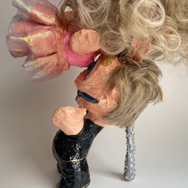 Dirty Dancing, Patrick Swayze, Monstre en papier mâché, Glow in the dark monster, Halloween, Halloween Decor, Zipper mouth