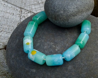 Conjunto de 8 contas de barril de céu azul verde | Contas de vidro lampwork artesanais