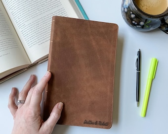 NIV Passaggio Bible - PERSONALIZED - Brown - Includes Custom Engraved Name