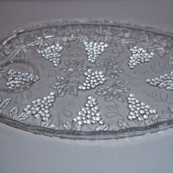 Anchor Hocking Vintage Clear Snack Plate Pressed Glass Grape Vine Leaves 11 1/2"