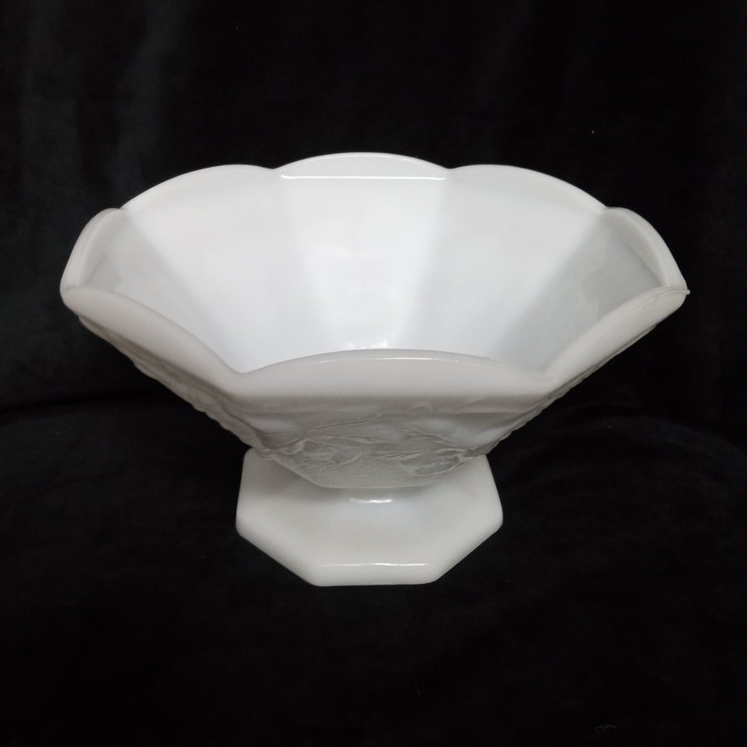 Anchor Hocking Milk Glass Compote Pedestal Fruit Bowl Grape Design