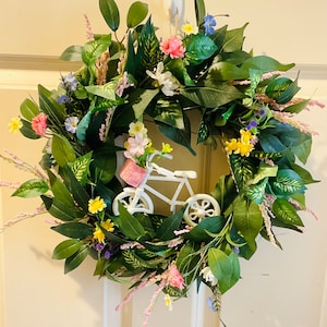 Frühlings- und Sommerblumen-Minikranz für jeden Raum; Mini-Gänseblümchenkranz; Kranz für Puderzimmer; Kranz für Fahrradfans; Geschenk