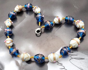 Vintage Murano Bruidstaart glazen ketting, blauwe en witte ketting, korte ketting, Venetiaanse ketting