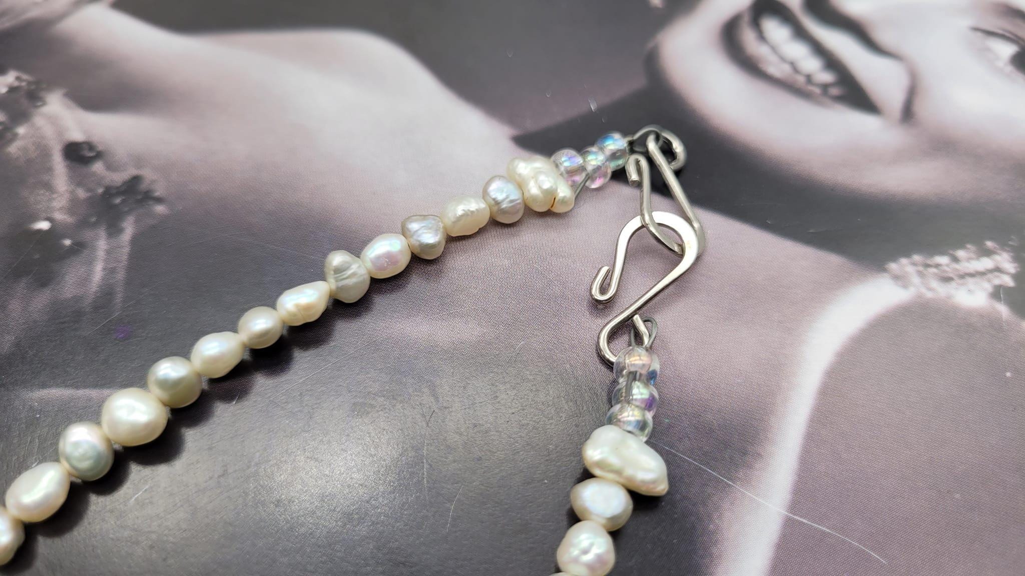 Pendentif Vintage Plaqué Or Avec Perle Nacrée - Élégant Bijou Ancien, Parfait état