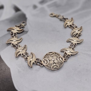 Vintage Sterling Silver Filigree Bracelet: Dainty Panel Design