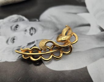 RISIS　22K　蘭ネックレス　ジュエリー　ループタイ　＊新品・未使用品＊ Risis Singaporeの美しい大きな22Kゴールドメッキの蘭のブローチ
