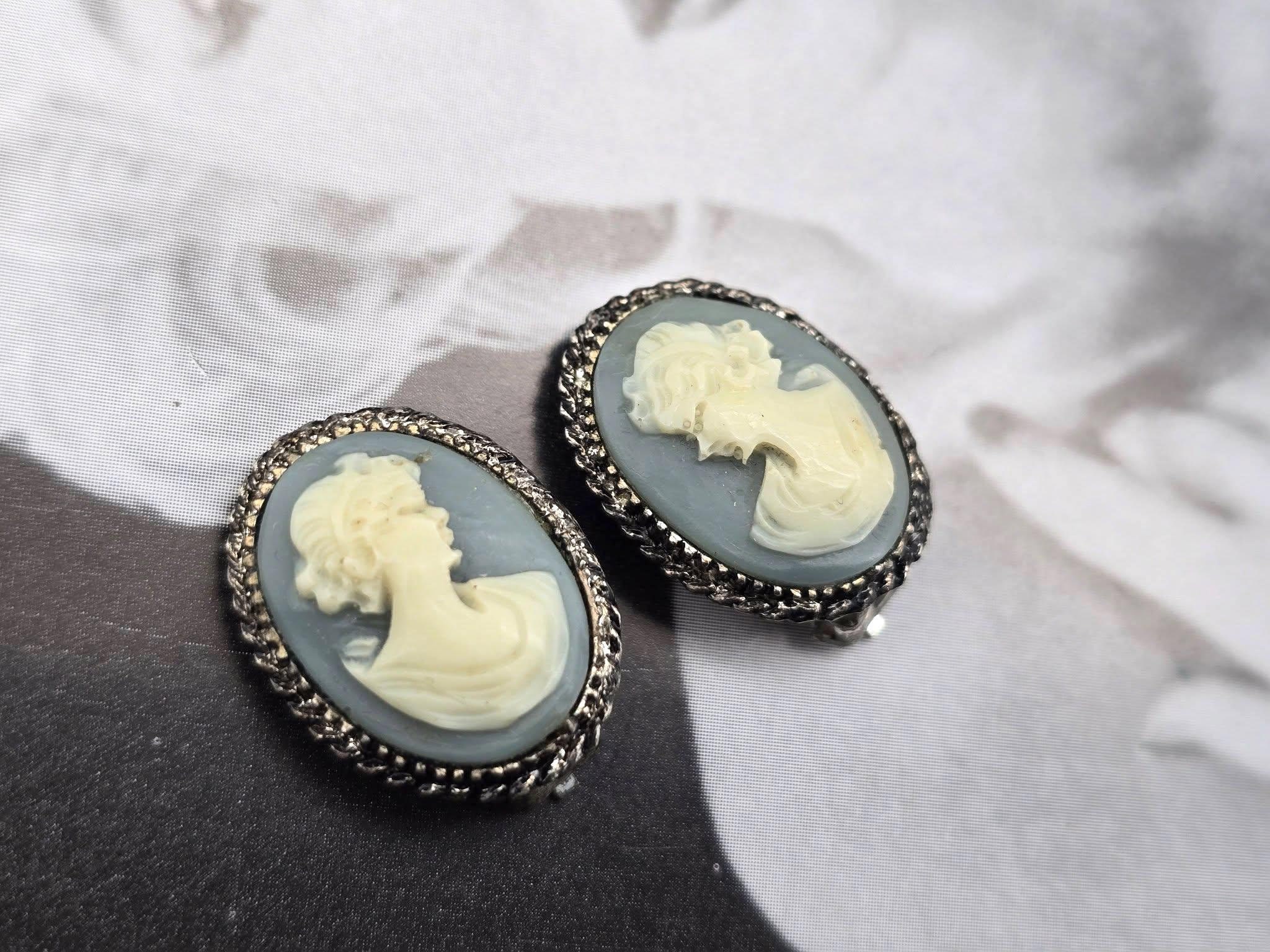 Paire De Boucles D'oreilles Anciennes En Argent Massif 925 - Style Ethnique - Clous Dormeuses