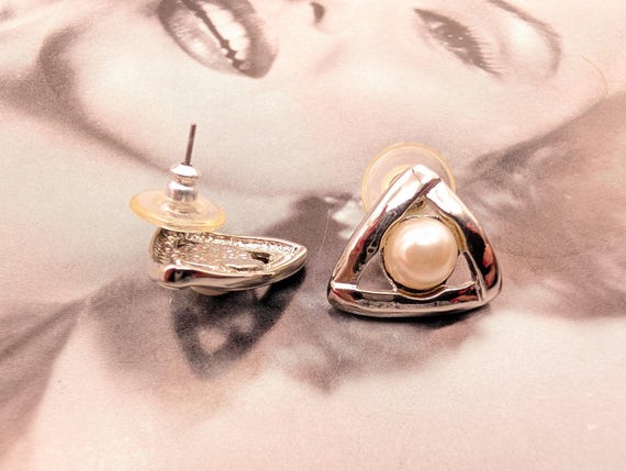 Boucles D'oreilles Anciennes Vintage - Métal Argenté Avec Perle - Occasion (voir Photos)