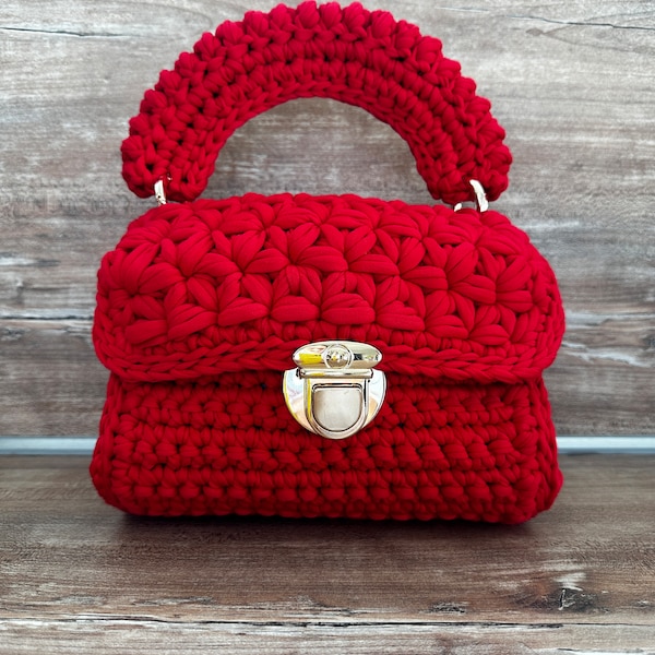 Handtasche mit Blumenmuster, Tasche gehäkelt, Umhängetasche, Handmade Bag, crochet Bag, Tasche mit Henkel, elegante Handtasche, Rot