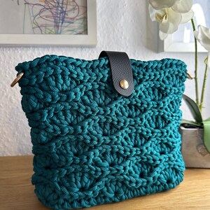 Gehäkelte Handtasche in der Farbe Grün, Sommertasche Bild 7