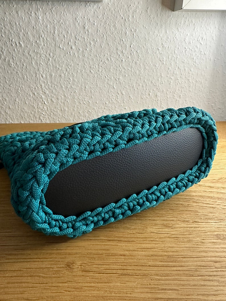 Gehäkelte Handtasche in der Farbe Grün, Sommertasche Bild 6