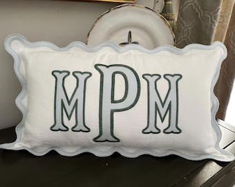 12x20 Applique Name Pillow, Personalized Scallop Pillow, Personalized Pillow, Monogram Scallop Pillow, Custom Nursery Pillow, Dorm Pillow
