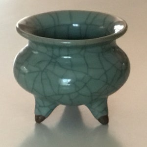 Small Longquan Celadon Crackled Glaze kettle
