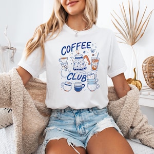 Coffee Club T-Shirt, Coffee Lover Shirt, Iced Coffee Tee, Coffee Graphic Shirt, Barista Shirt zdjęcie 1