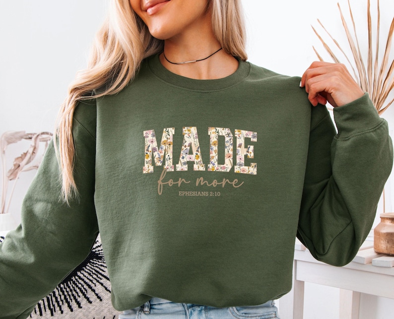 Sudadera religiosa, suéter Made For More, jersey cristiano, Efesios 2:10, sudadera de fe, regalo cristiano para mujeres, suéter de fe para niños imagen 2