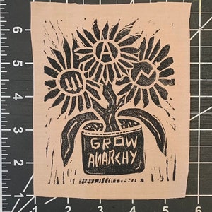 Grow Anarchy Patch: Handtryckt linoleumsnittslapp