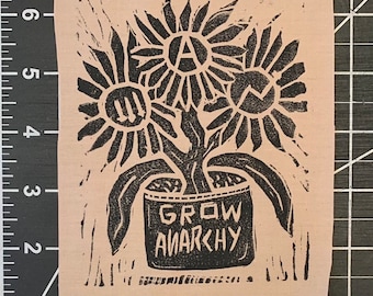 Parche Grow Anarchy: parche linograbado impreso a mano