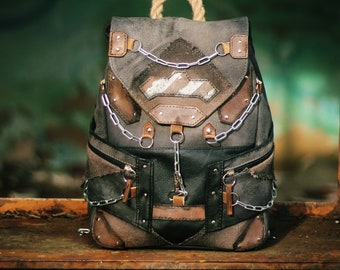 Post-apocalyptic leather backpack