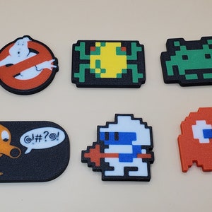 Magneti retrò (quantità da 6, qualsiasi combinazione) Pacman, Frogger, Centipede, Bubble Bobble, Link, Q-bert, Tux, Galaga, Minecraft, Mario, Xbox e molti altri! immagine 4