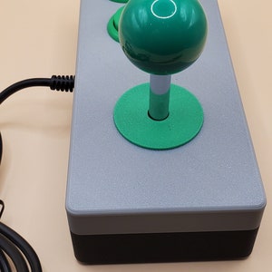 Atari 7800 und 7800+ Zwei-Button-Arcade-Joystick (Sanwa Style, 8-Wege) Bild 8