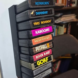 壁掛け式 Atari 2600 / 7800 / ColecoVision - カートリッジトレイ 10 スロット