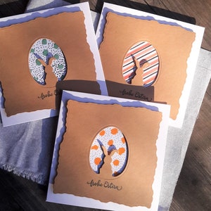 Osterkarte in verschiedenen Farben | handgemacht mit Osterhase und buntem Ei – minimalistisch