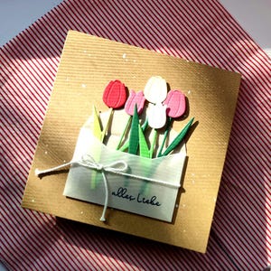 Carte d'anniversaire avec des fleurs dans une enveloppe faite à la main | Carte 3D avec tulipes, fête des mères, anniversaire de mariage, anniversaire, fiançailles, mariage image 4