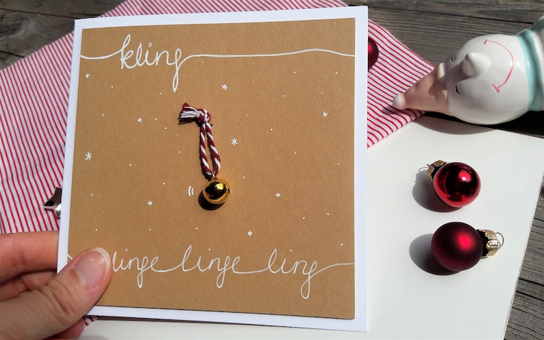 Weihnachtskarte handgemacht 3D-Karte mit Glöckchen, Schneeflocken, Handlettering Glocke in Gold mit Rot Weiß, Kraftpapier, Kupfer Bild 2