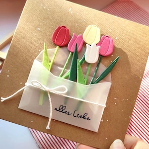 Carte d'anniversaire avec des fleurs dans une enveloppe faite à la main | Carte 3D avec tulipes, fête des mères, anniversaire de mariage, anniversaire, fiançailles, mariage image 2