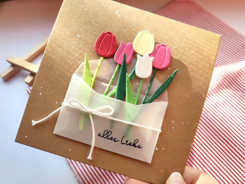 Carte d'anniversaire avec des fleurs dans une enveloppe faite à la main | Carte 3D avec tulipes, fête des mères, anniversaire de mariage, anniversaire, fiançailles, mariage image 2