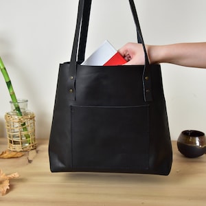 Sac fourre-tout en cuir, sac à bandoulière, sac à main en cuir, sac en cuir pour femmes, sac pour ordinateur portable pour étudiants, fourre-tout à usage quotidien