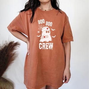 Halloween Nurse Shirt, Boo Boo Crew Shirt, Comfort Colors Boo Tshirt, Cute Halloween Shirt Nurse, Halloween RN Shirt, Ghost Nurse Crewneck afbeelding 3