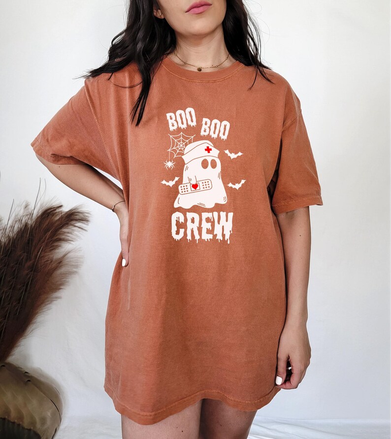Halloween Nurse Shirt, Boo Boo Crew Shirt, Comfort Colors Boo Tshirt, Cute Halloween Shirt Nurse, Halloween RN Shirt, Ghost Nurse Crewneck afbeelding 3
