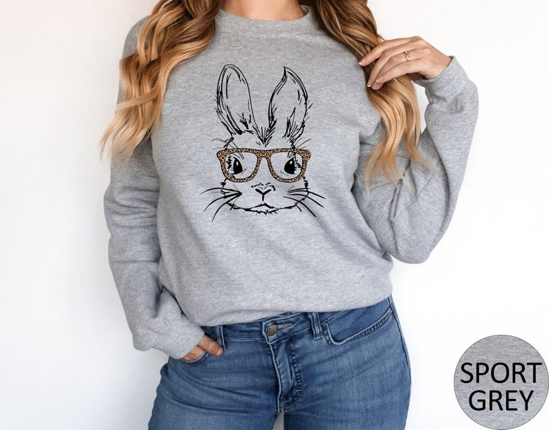 Sweat-shirt lapin à lunettes léopard, Sweat-shirt de Pâques, Pull lapin de Pâques, Sweat à capuche lapin de Pâques, Cadeau de Pâques pour maman, T-shirt mignon de Pâques image 3