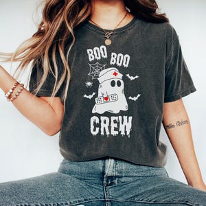 Halloween Nurse Shirt, Boo Boo Crew Shirt, Comfort Colors Boo Tshirt, Cute Halloween Shirt Nurse, Halloween RN Shirt, Ghost Nurse Crewneck afbeelding 1