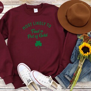 Personalized Saint Patricks Day Sweatshirt, Matching Funny Most Likely to St Patricks Crewneck, Lucky Shamrock Clover, Gift for Irish Family immagine 8