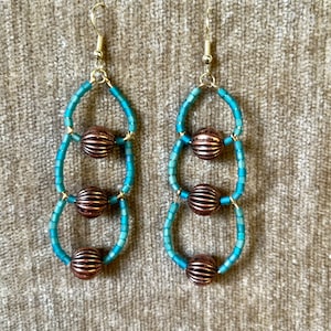 Three-tiered turquoise and bronze bead earring | recycled beads