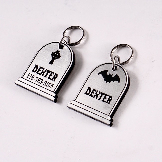 1pc Halloween Pet Tag In Silver, Multilingual (trick Or Treat) Pet Tag ( french)