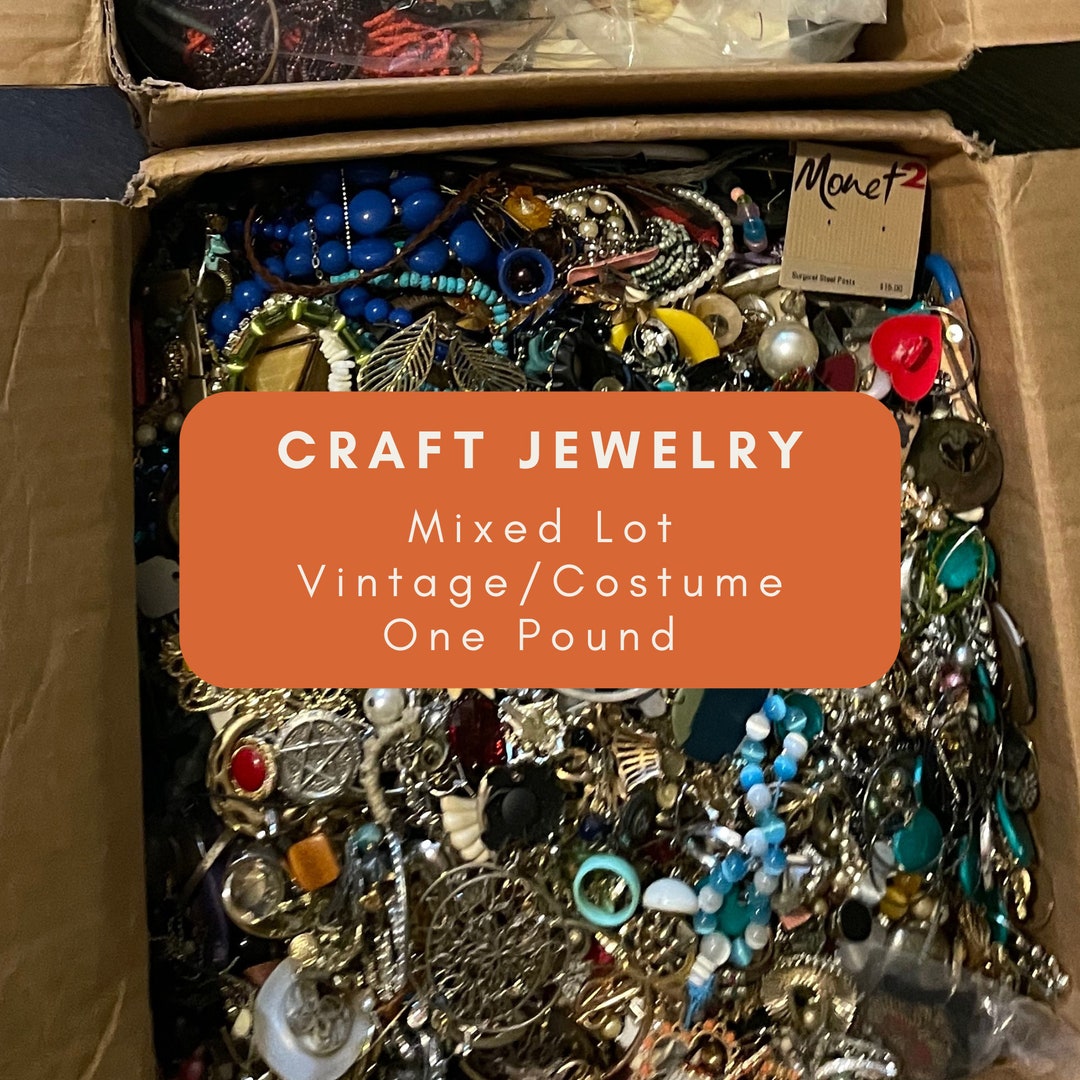Mixed Lot of Broken/tangled Jewelry Vintage & Costume Jewelry One Pound ...