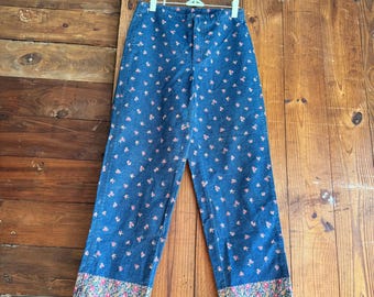 Liz Claiborne Classic Fit Floral Jeans