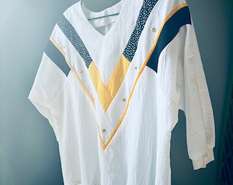 80’s Women’s Retro Black, White, and Yellow Blouse