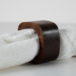 Napkin Rings for Table Setting, Elegant Mid Century Napkin Holder, Housewarming Gift for Party Host, Set of 4