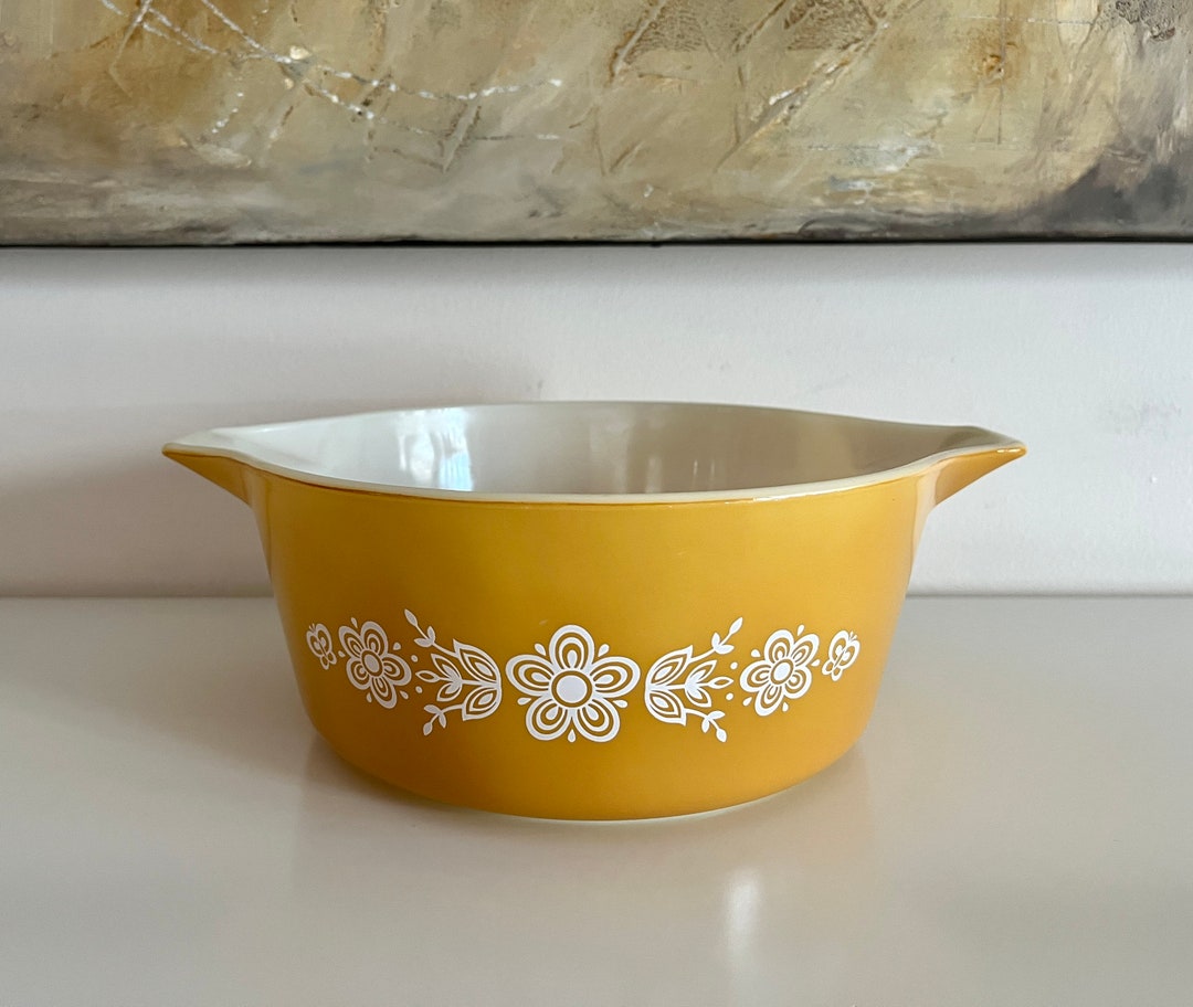 Butterfly Gold Pyrex Qt Handled Casserole Dish #475-B White