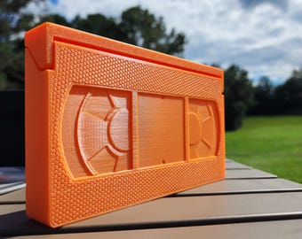 Organiseur de bureau avec bande VHS imprimée en 3D : décoration de bureau à domicile rétro